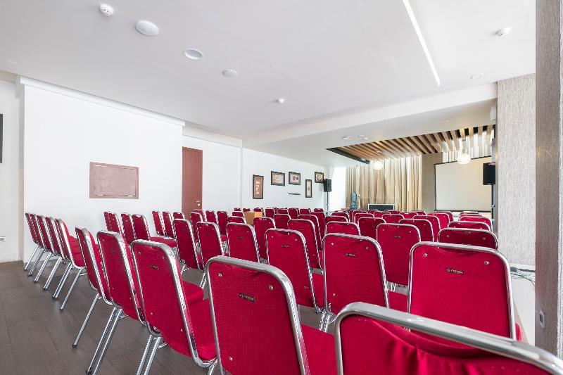 Collection O 1301 Hotel Grand Citra Makassar Exterior photo